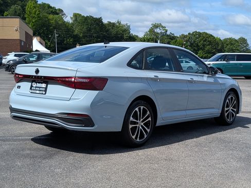 Used 2025 Volkswagen Jetta Sport FWD image 10