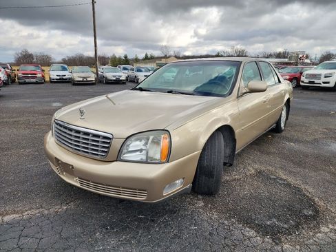 Used 2005 Cadillac De Ville Sedan w/ Equipment Group image 10