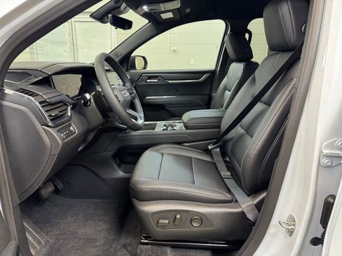 New 2026 GMC Acadia Elevation w/ Elevation Premium Package FWD image 13