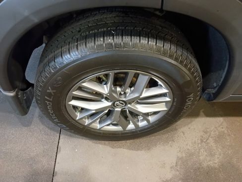 Used 2021 Nissan Rogue S FWD image 23