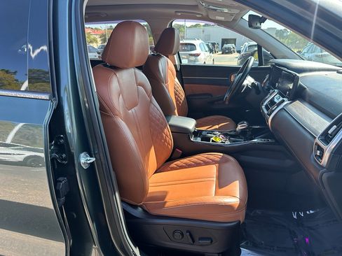 Used 2021 Kia Sorento SX Prestige image 26