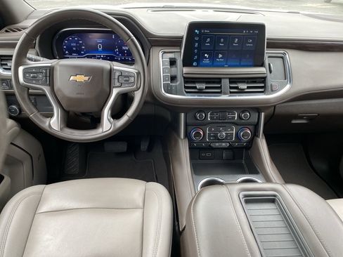 Used 2024 Chevrolet Tahoe LT RWD image 4