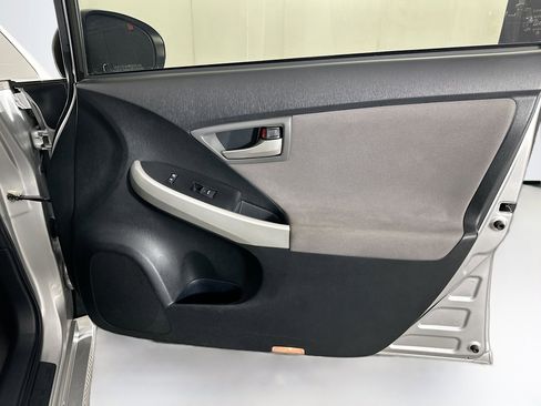 Used 2014 Toyota Prius Prime Plug-In Hybrid image 29