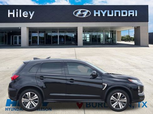 Used 2022 Mitsubishi Outlander Sport SE FWD image 3