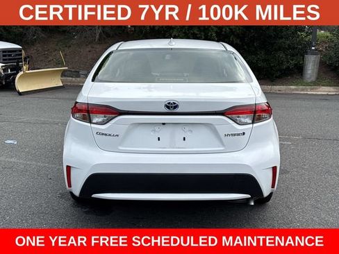 Used 2022 Toyota Corolla LE FWD image 2