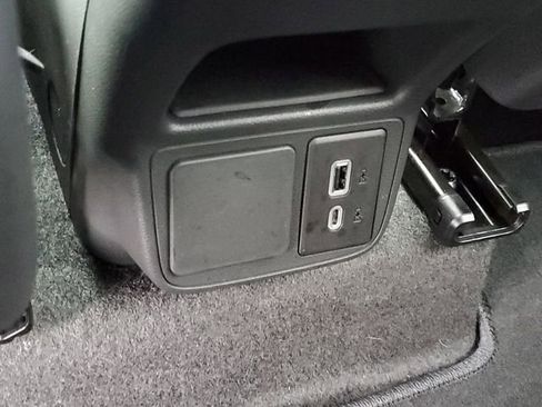 Certified 2023 Buick Encore GX Select w/ Sport Touring Package FWD image 11