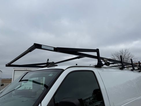 Used 2019 Chevrolet Express 2500 w/ Driver Convenience Package image 9