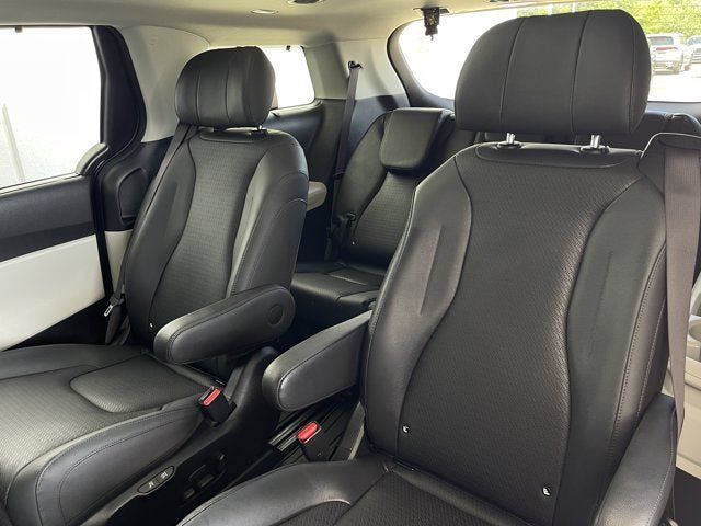 Used 2024 Kia Carnival SX Prestige FWD image 20