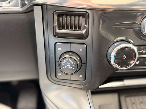 Used 2024 Ford F150 Lariat w/ Equipment Group 502A High AWD/4WD image 34