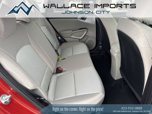 Used 2023 Kia Soul LX w/ LX Technology Package image 38