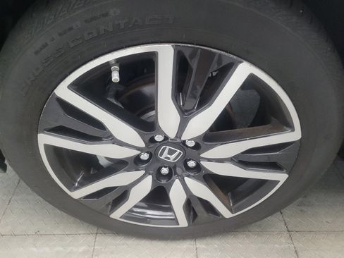 Used 2021 Honda Pilot Touring image 31