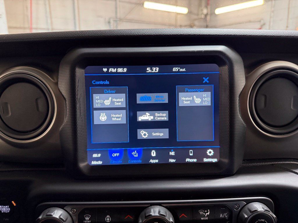 Used 2021 Jeep Gladiator Sport AWD/4WD image 12