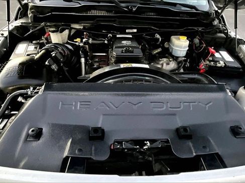 Used 2018 RAM 2500 Laramie w/ Sport Appearance Group image 9