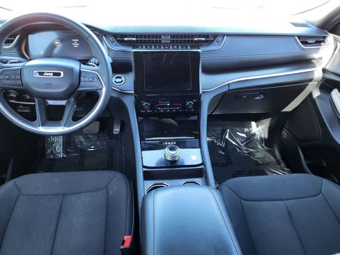 Used 2024 Jeep Grand Cherokee L Laredo image 26