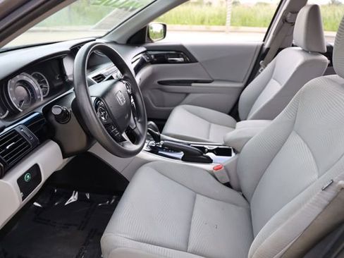 Used 2016 Honda Accord LX image 10