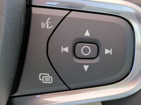 New 2026 Volvo XC40 B5 Ultra w/ Protection Package Premier AWD/4WD image 22