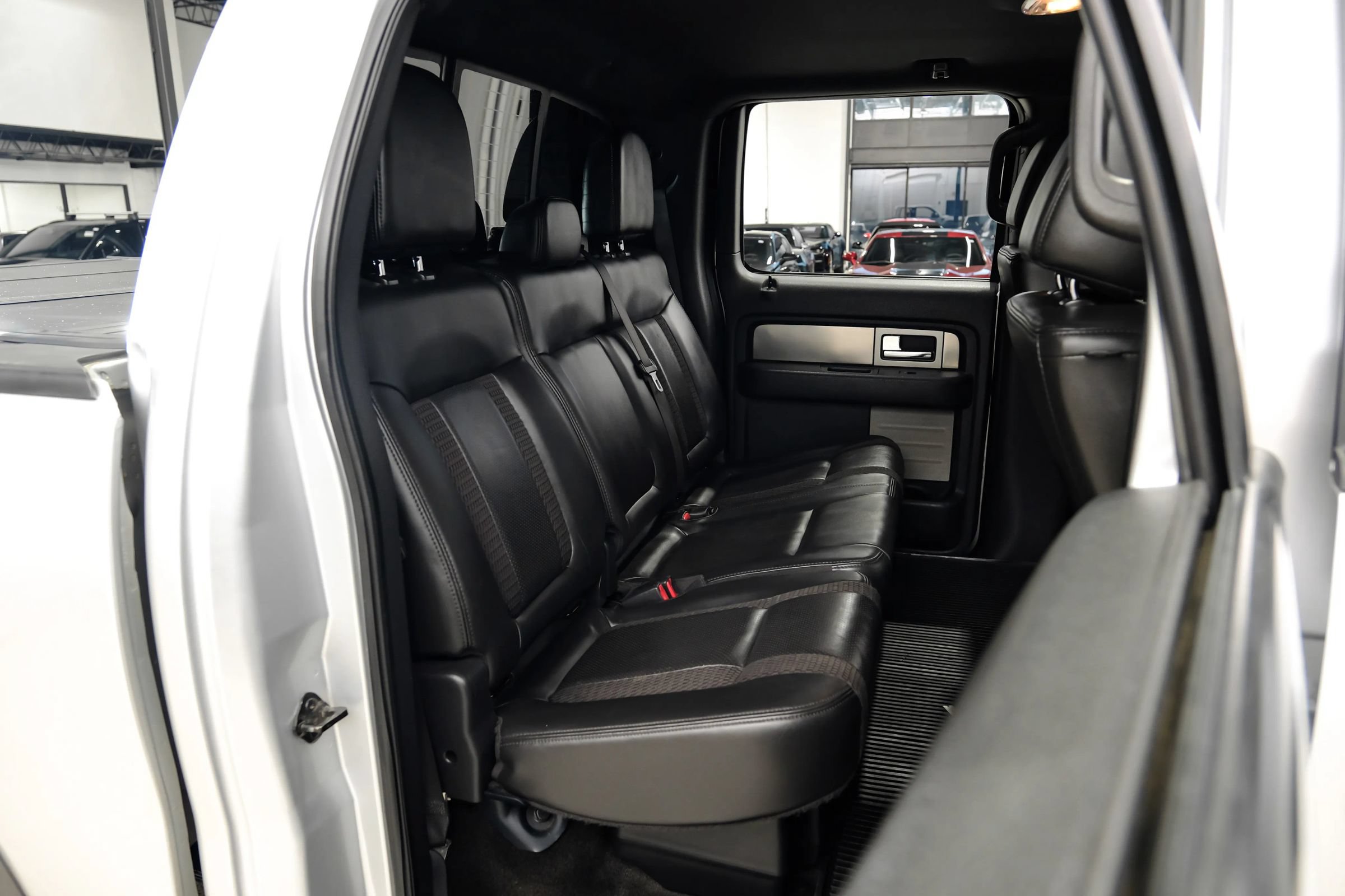Used 2014 Ford F150 Raptor w/ Equipment Group 801A Luxury AWD/4WD image 40