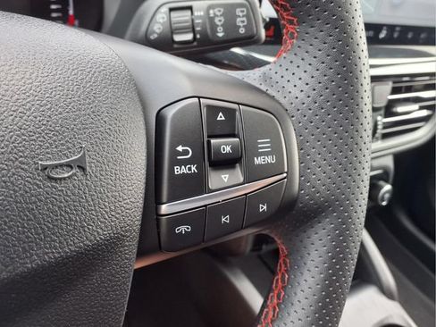 Used 2023 Ford Escape ST-Line w/ Tech Pack #1 AWD/4WD image 29