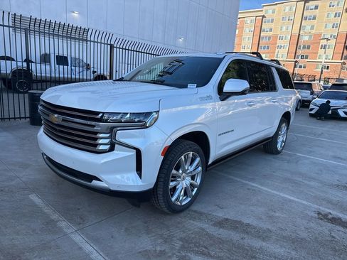 Used 2023 Chevrolet Suburban High Country w/ Premium Package image 1