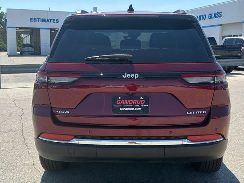 Used 2024 Jeep Grand Cherokee Limited AWD/4WD image 7