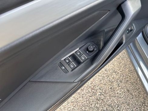 Certified 2025 Volkswagen Jetta Sport image 12