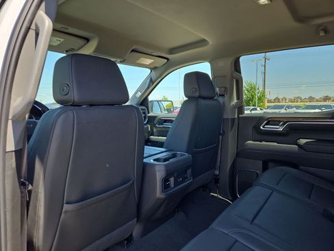 Used 2024 Chevrolet Silverado 1500 LT Trail Boss w/ Convenience Package II AWD/4WD image 16