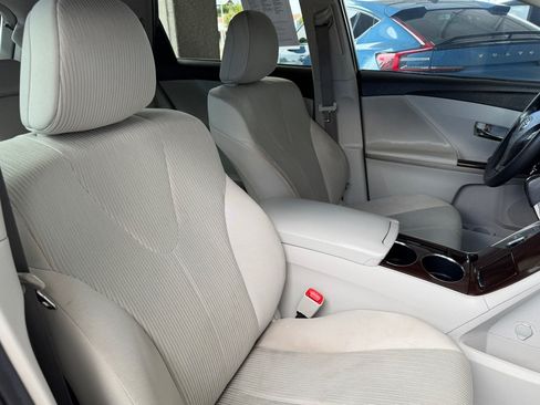 Used 2012 Toyota Venza LE w/ LE Convenience Pkg FWD image 35