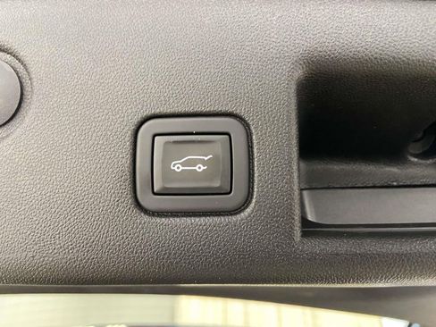 Used 2024 Chevrolet Equinox LT image 8