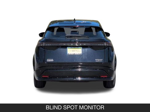 Used 2023 Nissan Ariya AWD image 9