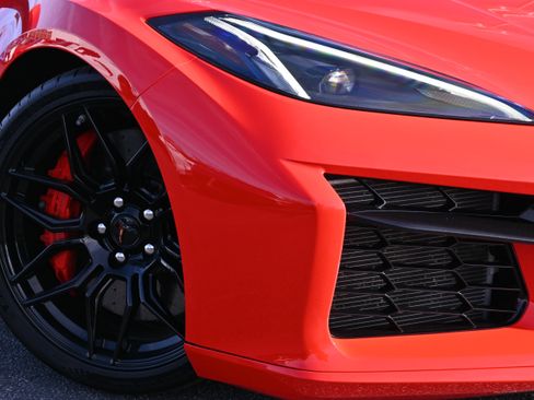 Used 2023 Chevrolet Corvette Z06 image 12
