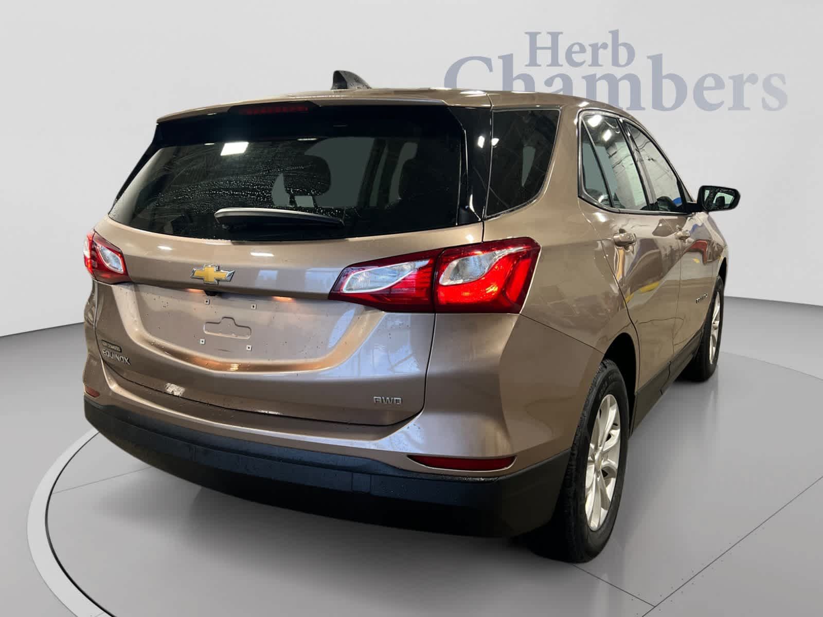 Used 2019 Chevrolet Equinox LS AWD/4WD image 3
