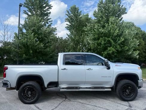 Used 2021 Chevrolet Silverado 2500 LTZ w/ LTZ Premium Package AWD/4WD image 2