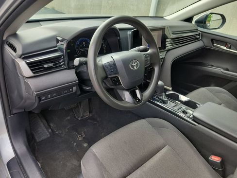 Used 2025 Toyota Camry LE FWD image 23
