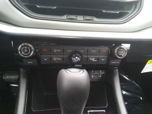 New 2026 Jeep Compass Limited AWD/4WD image 26