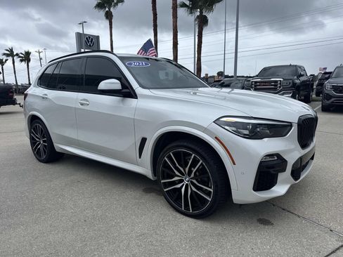 Used 2021 BMW X5 xDrive40i w/ M Sport Package AWD/4WD image 3
