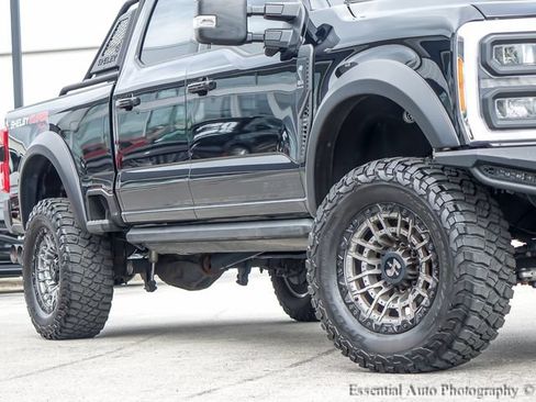 Used 2023 Ford F250 Lariat w/ Lariat Ultimate Package AWD/4WD image 7