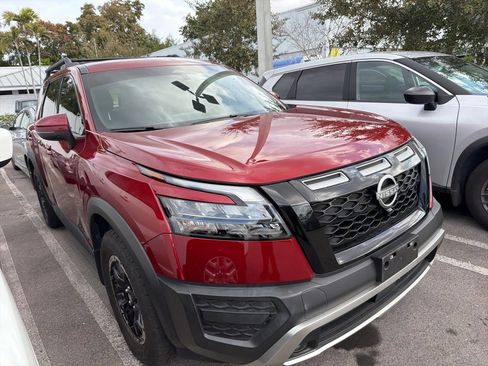 Certified 2024 Nissan Pathfinder Rock Creek image 3