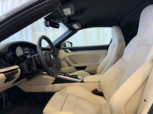Certified 2024 Porsche 911 Targa 4S image 5