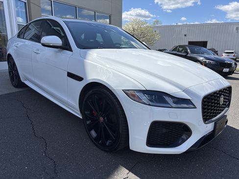 Certified 2023 Jaguar XF R-Dynamic SE AWD/4WD image 2