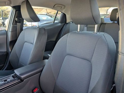 Used 2025 Toyota Prius LE image 15