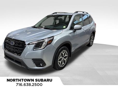 Used 2024 Subaru Forester Premium image 4