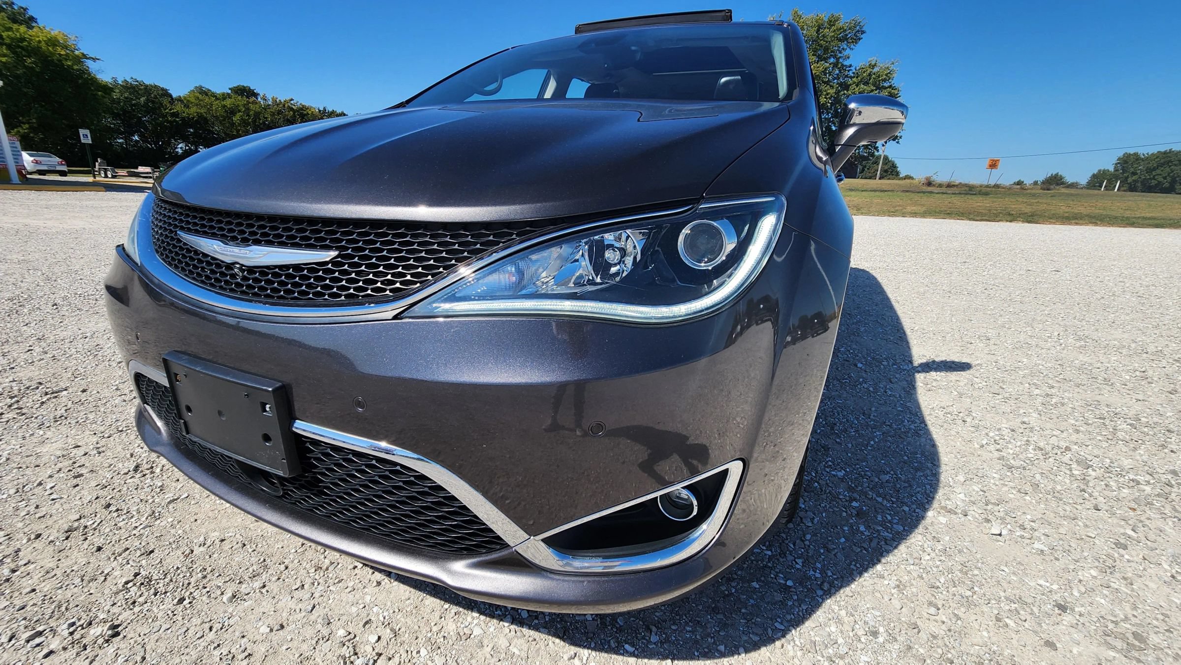 Used 2017 Chrysler Pacifica Limited FWD image 34