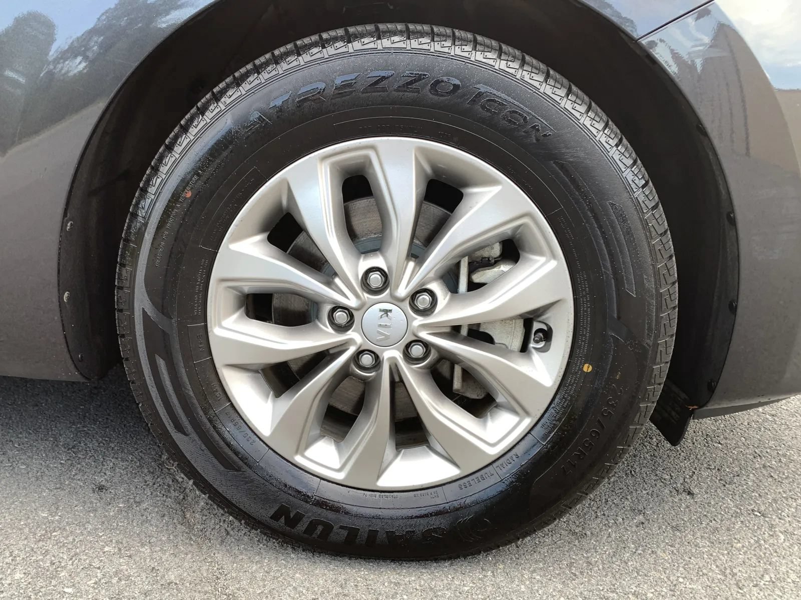 Used 2021 Kia Sedona LX FWD image 10