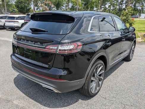 Certified 2023 Lincoln Nautilus Reserve w/ Equipment Group 202A image 5