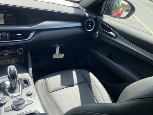 New 2025 Alfa Romeo Stelvio Sprint image 46