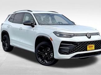 New 2025 Volkswagen Tiguan SE R-Line 360° Tour