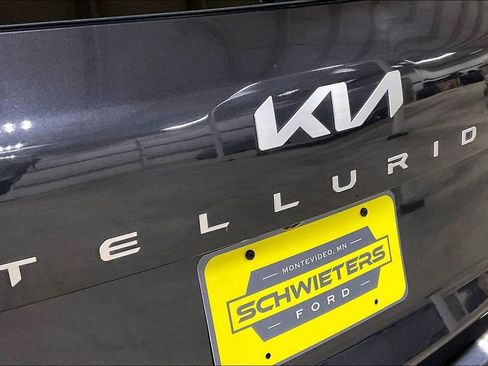 Used 2025 Kia Telluride S image 8