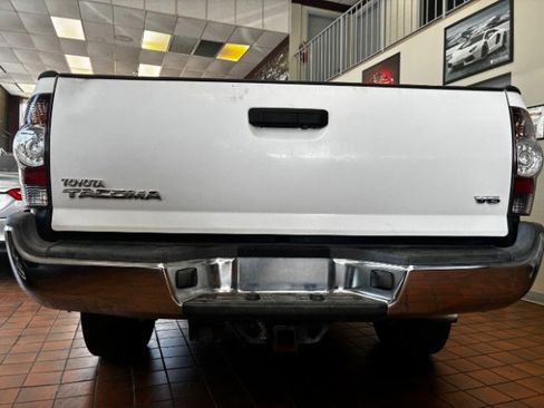 Used 2014 Toyota Tacoma 4x4 Double Cab w/ TRD Off-Road Package image 11