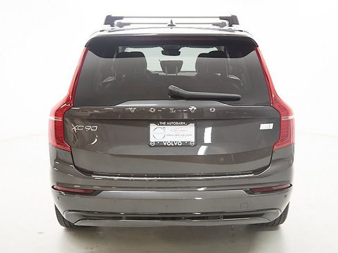 Certified 2023 Volvo XC90 T8 Ultimate image 8