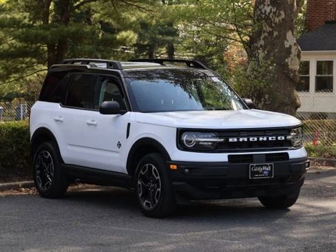 Certified 2024 Ford Bronco Sport Outer Banks w/ Tech Package AWD/4WD image 2